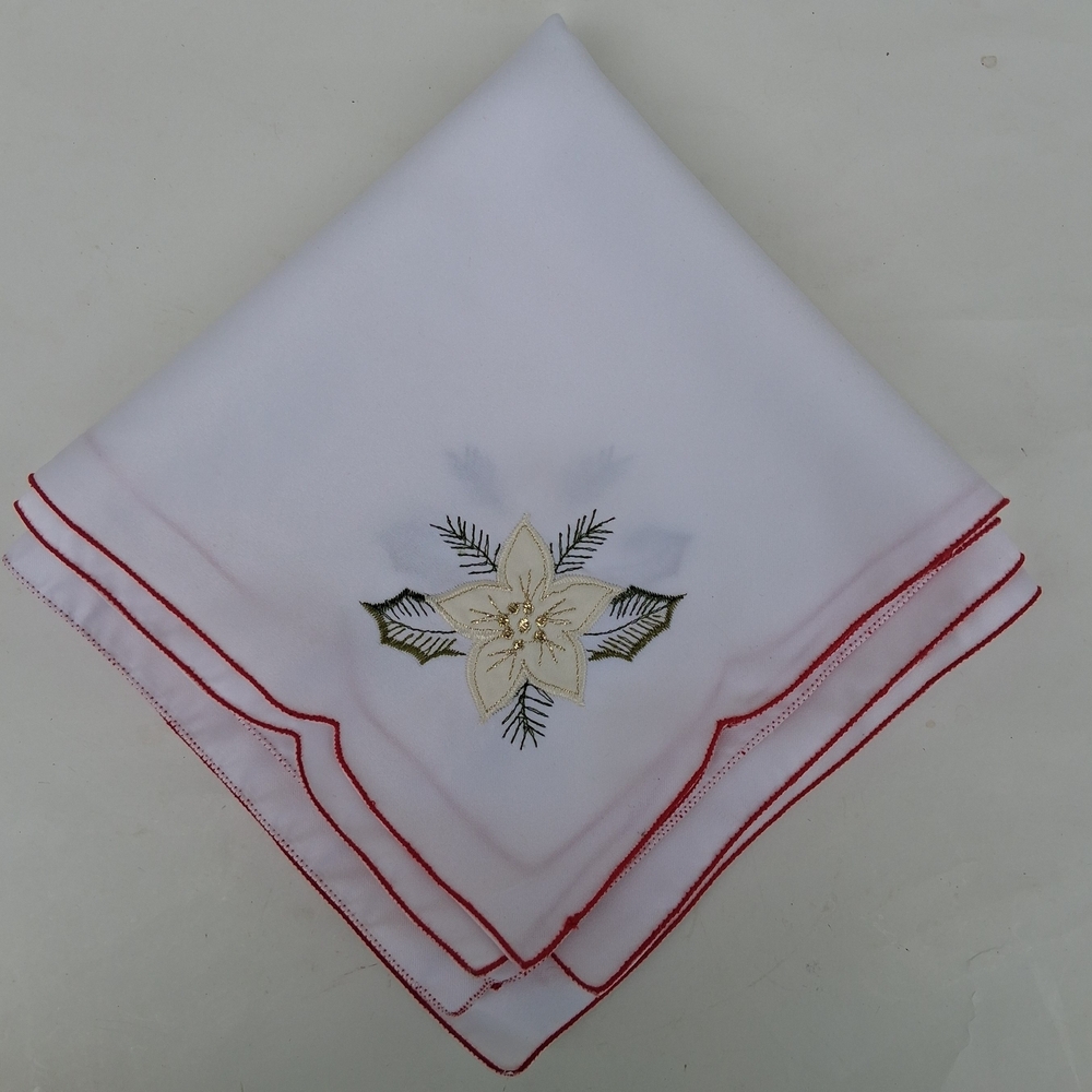 White and Red Holiday Napkins with Floral Design Set Of 4